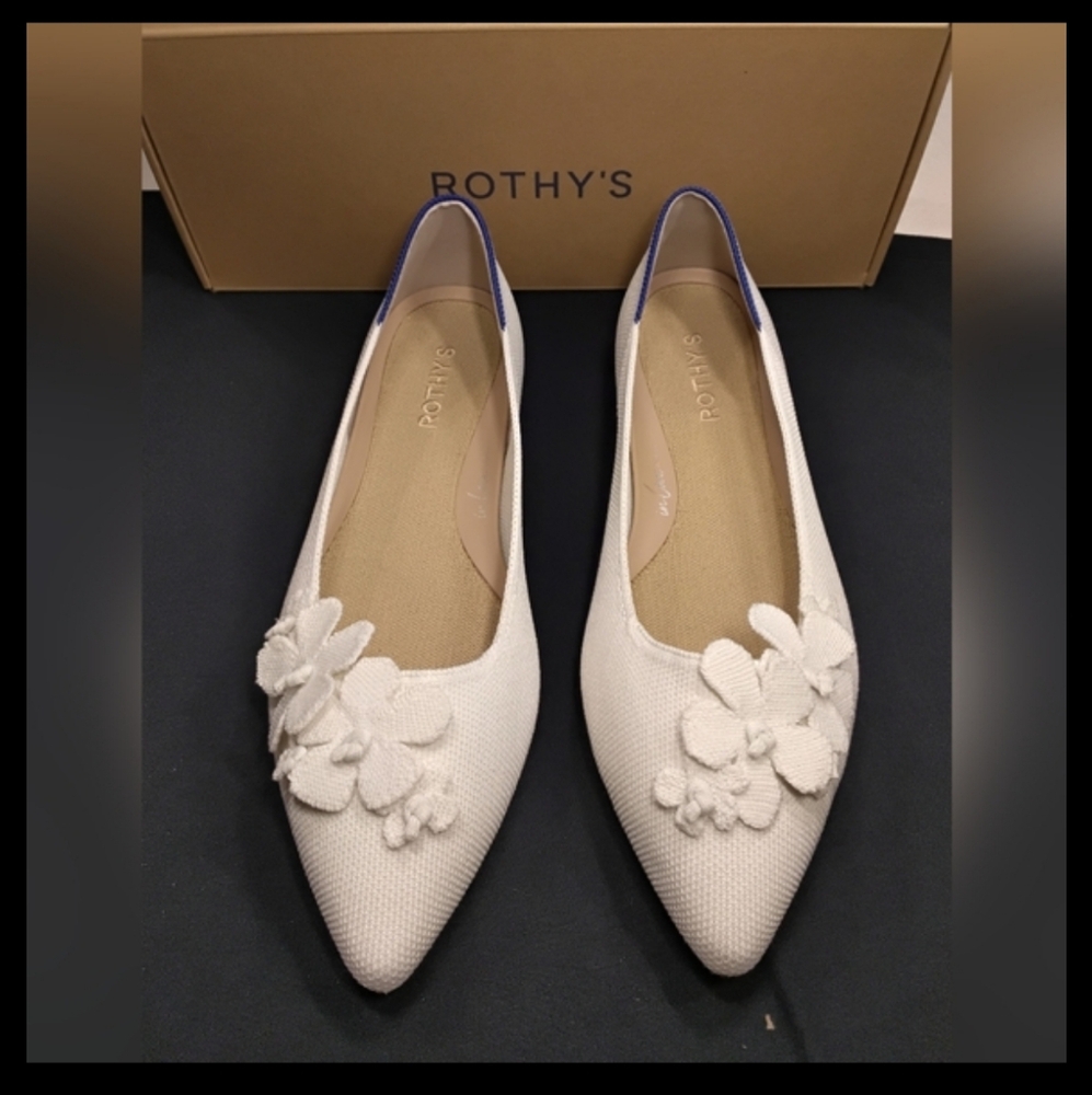 Rothys The Petal Point II in White